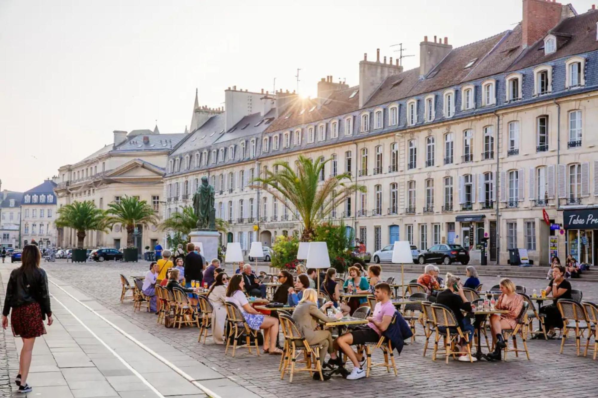 Le St-Laurent - Magnifique Triplex - Calme ก็อง ภายนอก รูปภาพ
